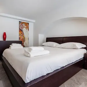 esclusivo-loft-in-porta-romana-a-250m-dalla-bocconi.italymilanhotels.net/